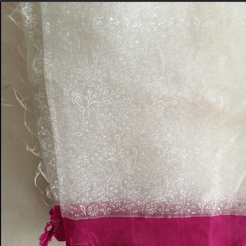 Fab India Chanderi Silk Pink & White Dupatta - Picture 2 of 7